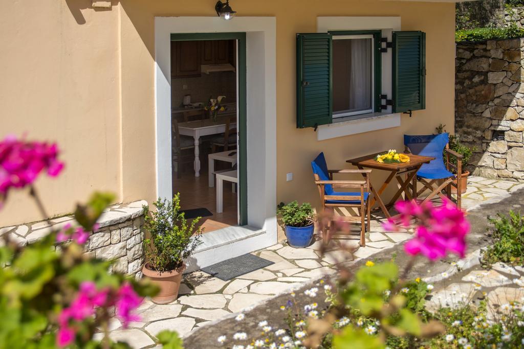 Galazio Sunset Villas Gaios Quarto foto